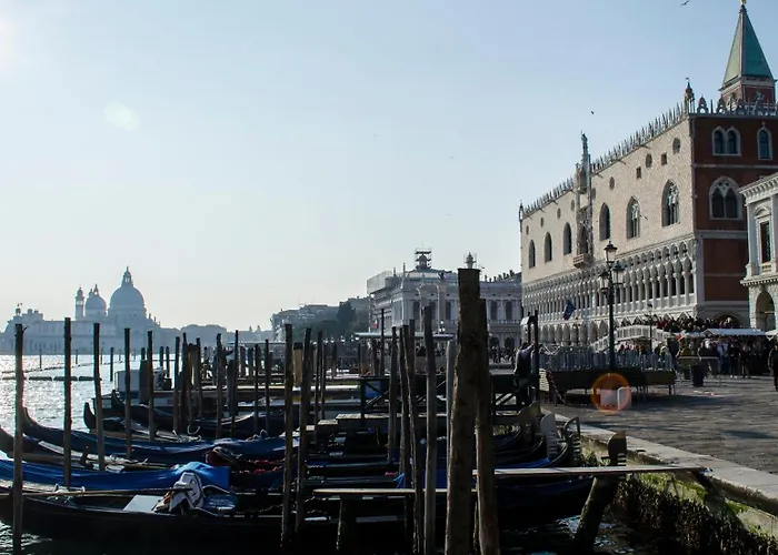 Ca' De Mezo Near San Marco