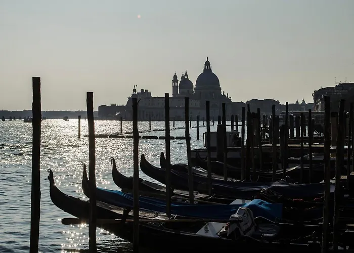 Ca' De Mezo Near San Marco * 베니스